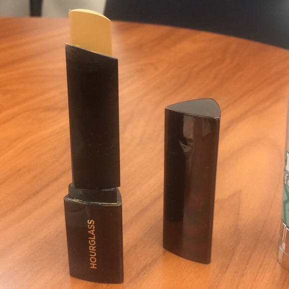 Makeup Set: Benefit / Hourglass / Fenty /Revlon - Picture 2 of 7